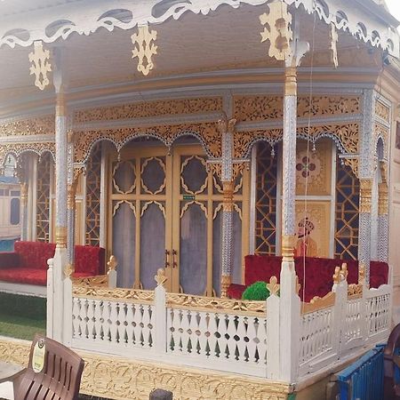 Srīnagar Heritage Geneva House Boat מראה חיצוני תמונה