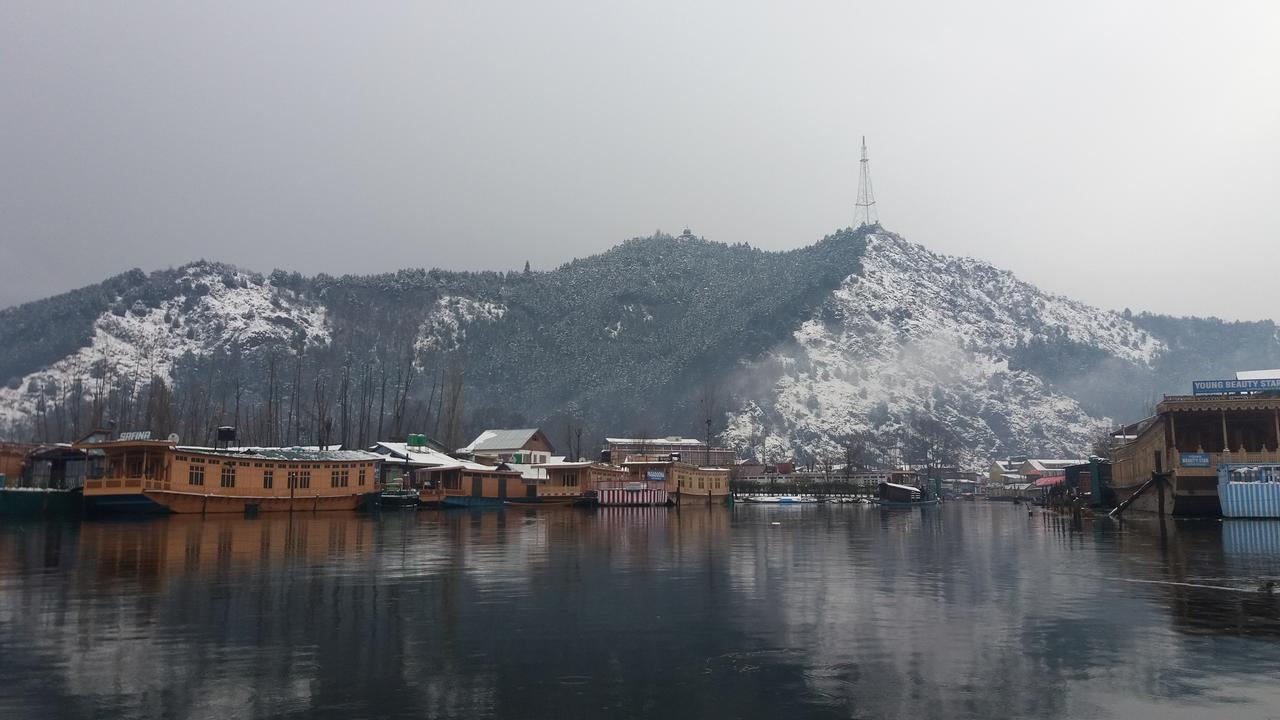 Srīnagar Heritage Geneva House Boat מראה חיצוני תמונה
