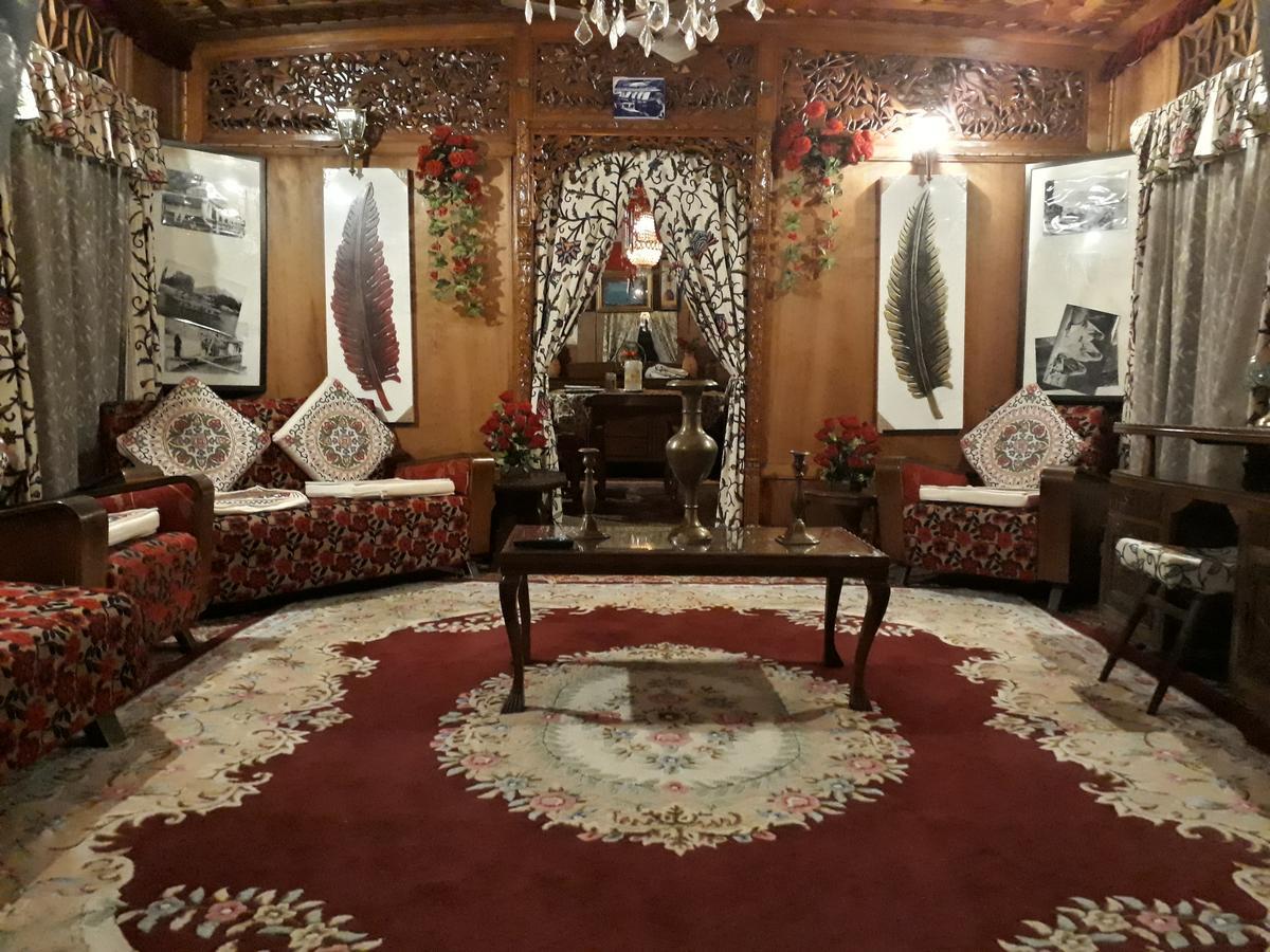 Srīnagar Heritage Geneva House Boat מראה חיצוני תמונה