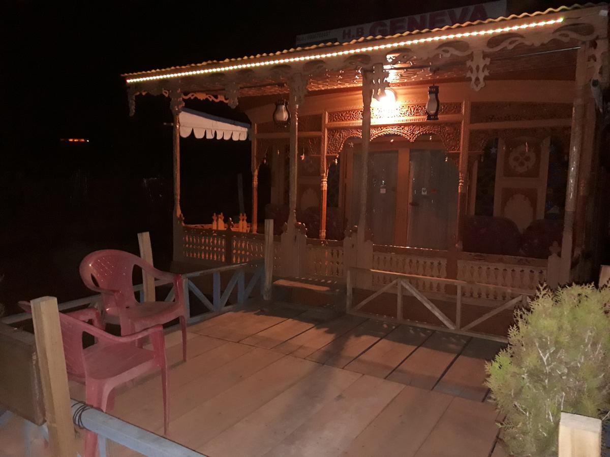 Srīnagar Heritage Geneva House Boat מראה חיצוני תמונה