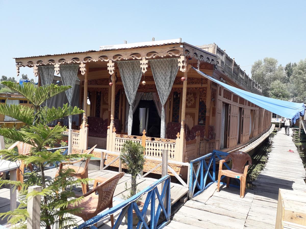 Srīnagar Heritage Geneva House Boat מראה חיצוני תמונה
