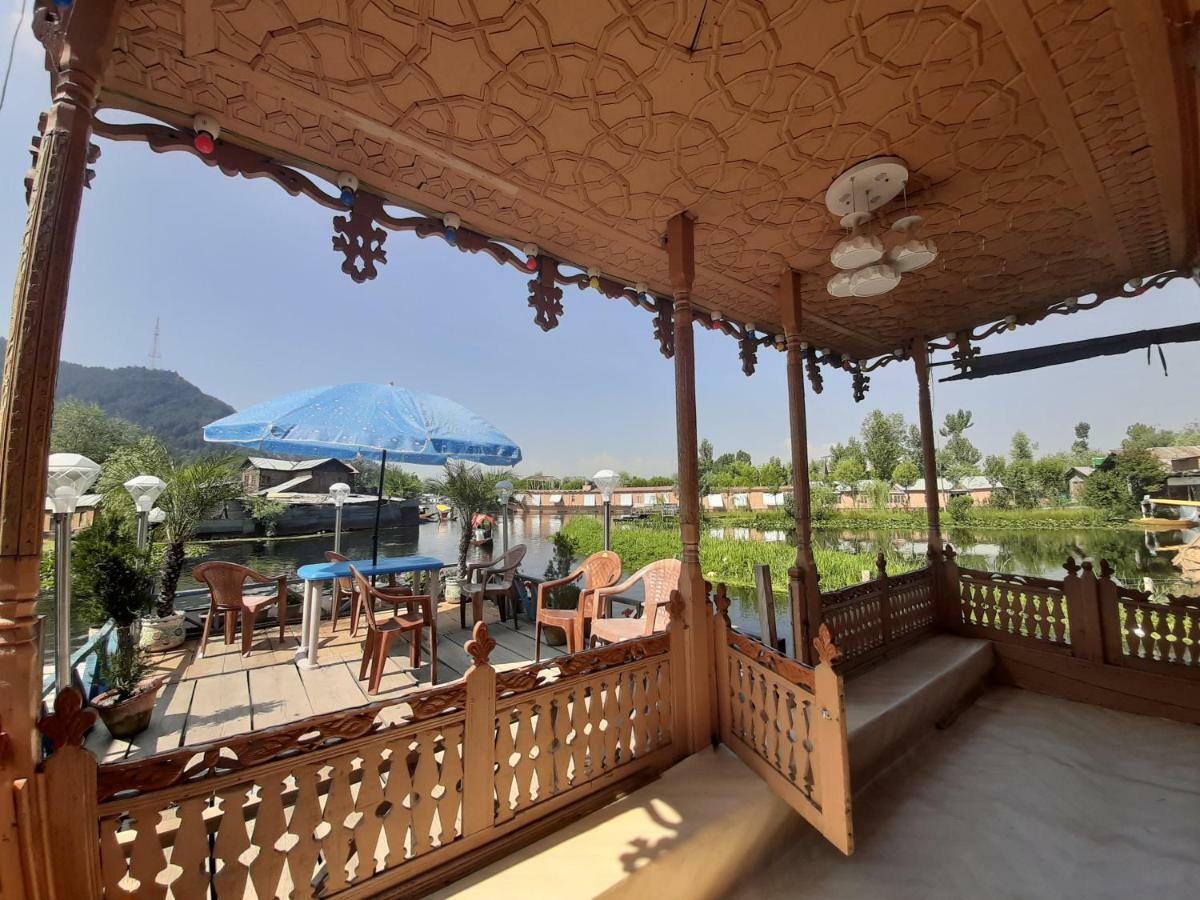 Srīnagar Heritage Geneva House Boat מראה חיצוני תמונה